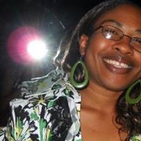 Stephanie Hamilton Photo 27