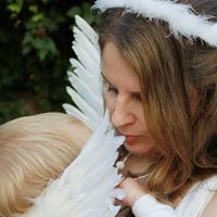 Claire Hart Photo 28