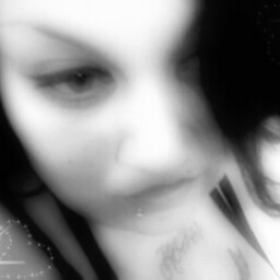Elizabeth Avila Photo 31