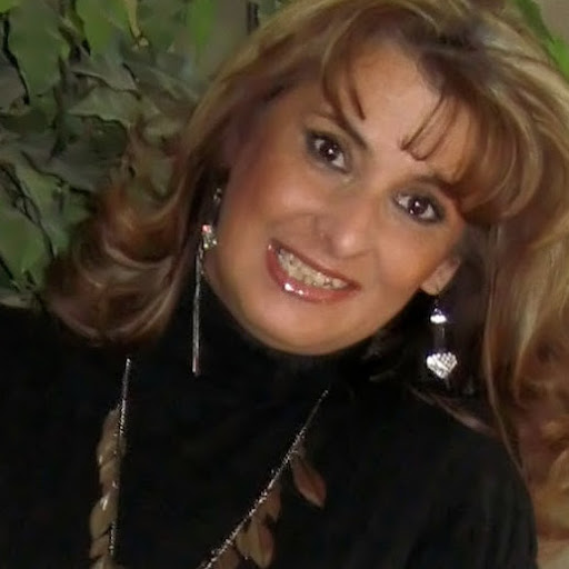 Rosa Castaneda Photo 19