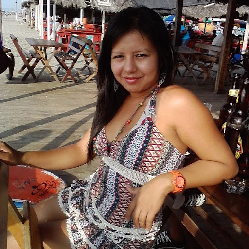 Nicole Burgos Photo 19