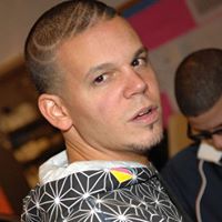 Regina Martin Photo 45