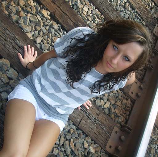 Jennifer Cox Photo 47