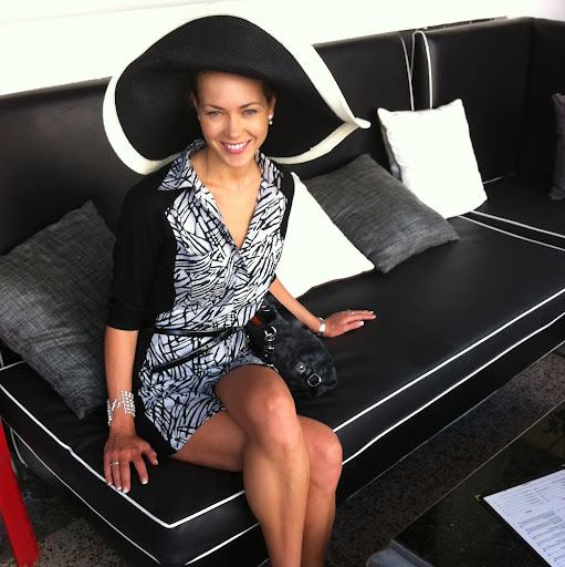 Victoria Gilbert Photo 34