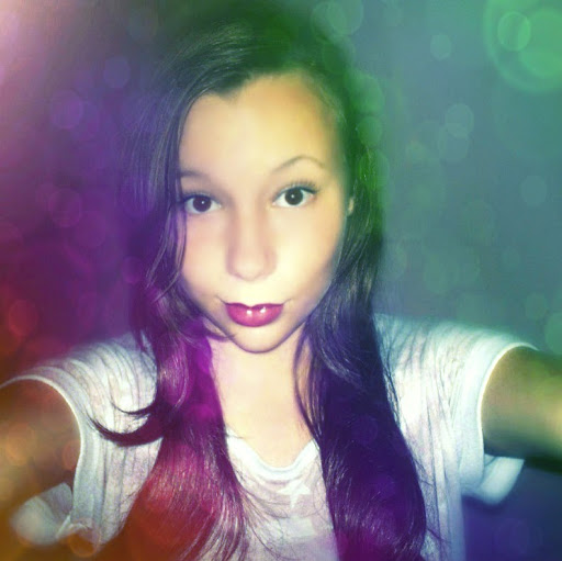 Amy Travers Photo 15