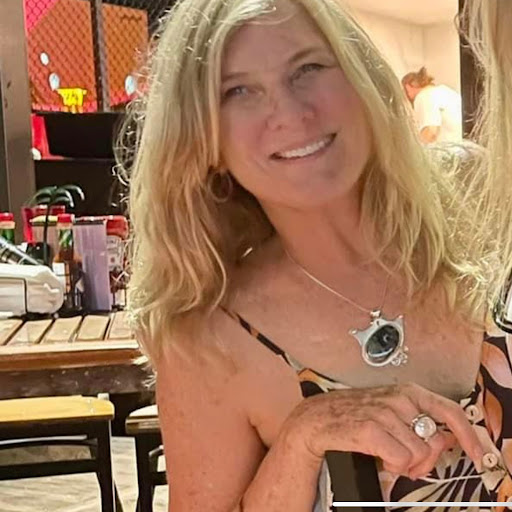 Julia Frazier Photo 20