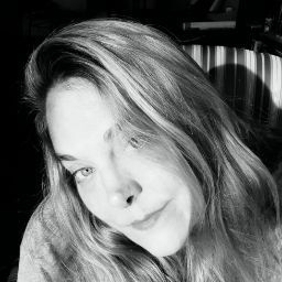 Sarah Keating Photo 28