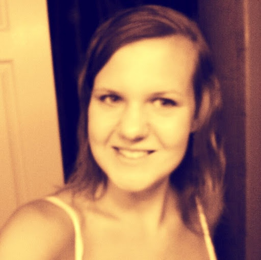 Stephanie Nicholson Photo 35