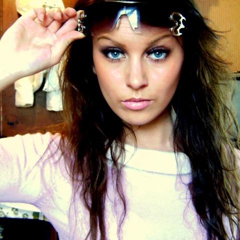 Shelley Ellis Photo 10