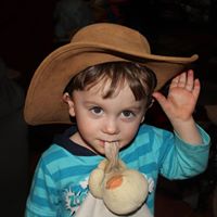 Victoria Howard Photo 18