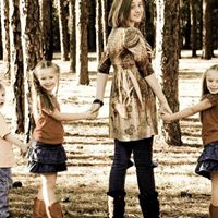 Vickie King Photo 17