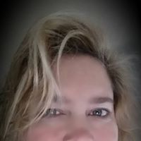 Beth Schrader Photo 19