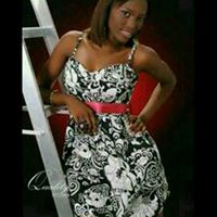 Tracey Roberts Photo 30