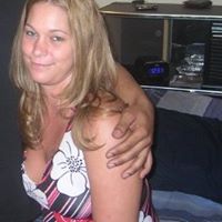 April Gardner Photo 13