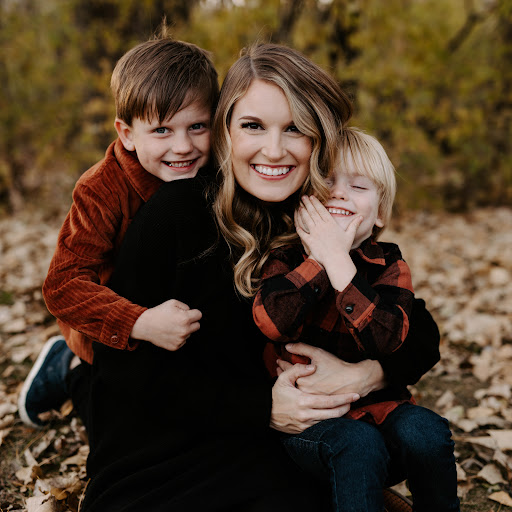 Jamie Nelson Photo 44