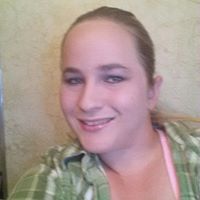 Lindsey Lowe Photo 17