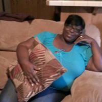 Julia Bradley Photo 10