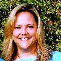 Vicki Archer Photo 15