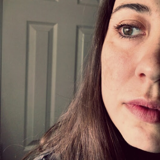 Amy Stafford Photo 32