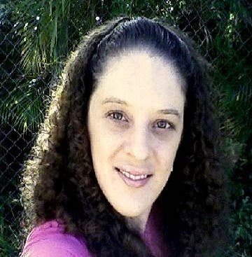 Mindy Collins Photo 32
