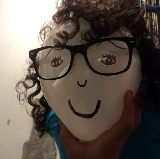 Maria Castrillon Photo 18