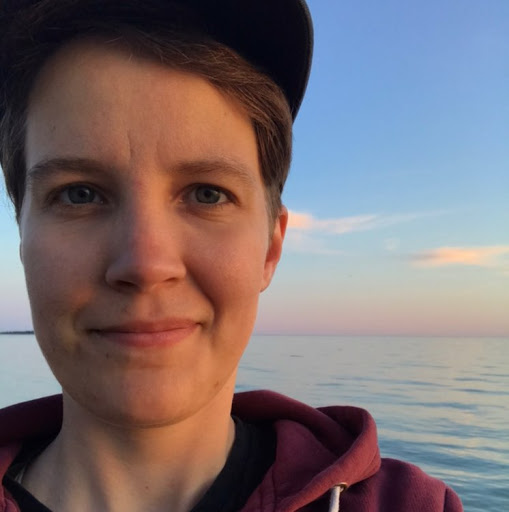 Victoria Benjamin Photo 19