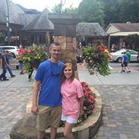 Victoria Lowery Photo 20