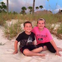 Stephanie Dowdy Photo 13