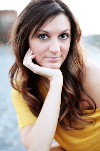 Julie Lundy Photo 32