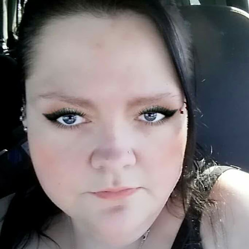 Michelle Moore Photo 13