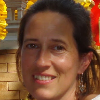 Julie Nye Photo 25