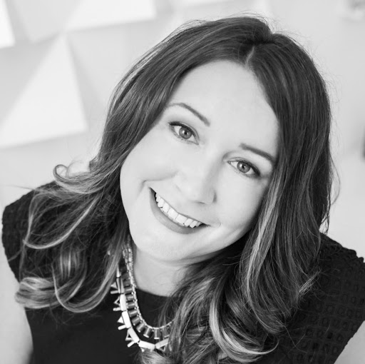 Kristy Lamoureux Photo 2