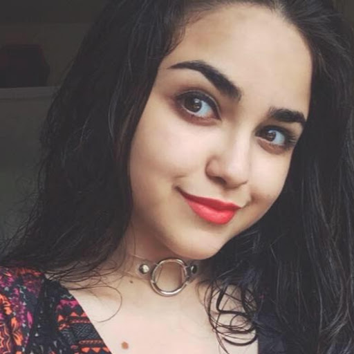 Julia Benjamin Photo 27