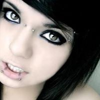 Krystal Matthews Photo 15