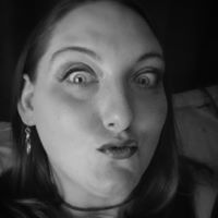 Diana Devine Photo 29