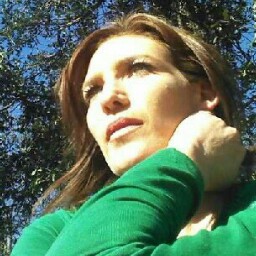 Jacqueline Riley Photo 13