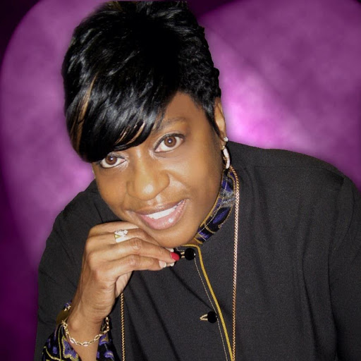 Michele Cherry Photo 7