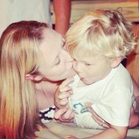 Carolyn Arnold Photo 18