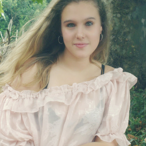 Cynthia Freitas Photo 8