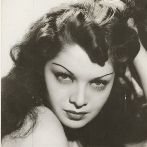 Debbie Knox Photo 11