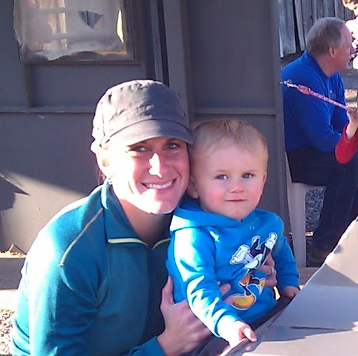Amy Holcomb Photo 38