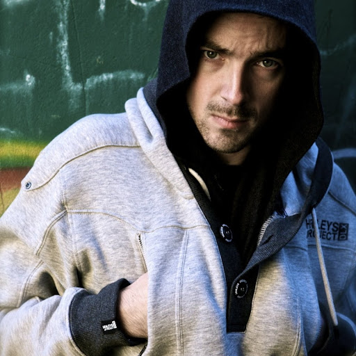 Timothy Owen Photo 16