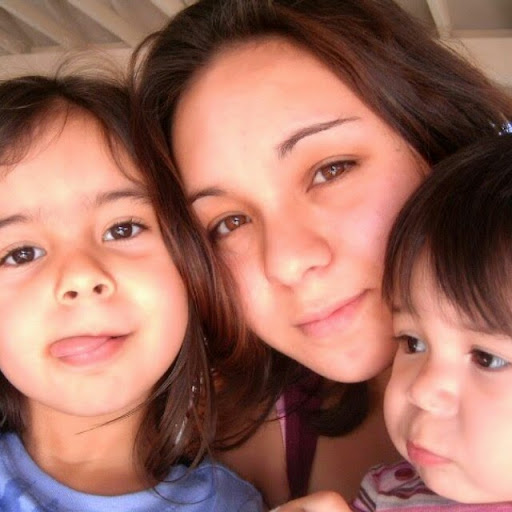 Rebecca Perkins Photo 45