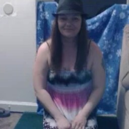 Alicia Hunt Photo 14