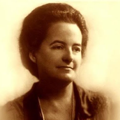 Alice Bailey Photo 33