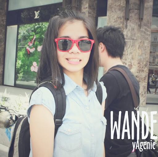 Julie Huynh Photo 29