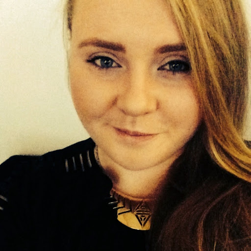 Laura Drake Photo 18