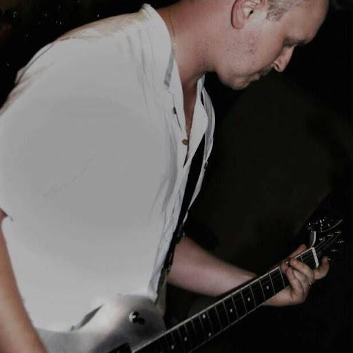 Neil Hook Photo 15