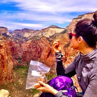 Janelle Mills Photo 7