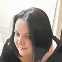 April Franks Photo 36